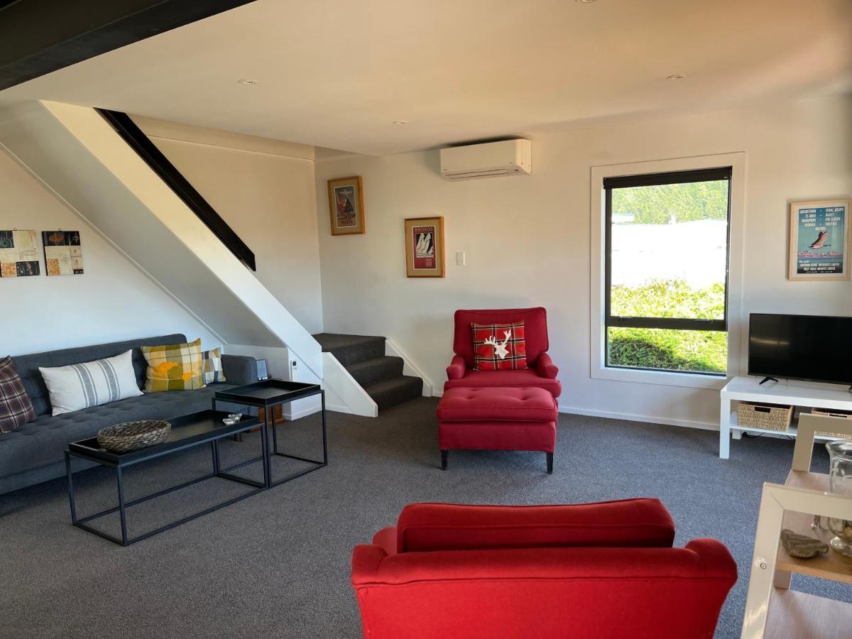 Views On Parry - Lake Hawea Holiday Home Eksteriør bilde